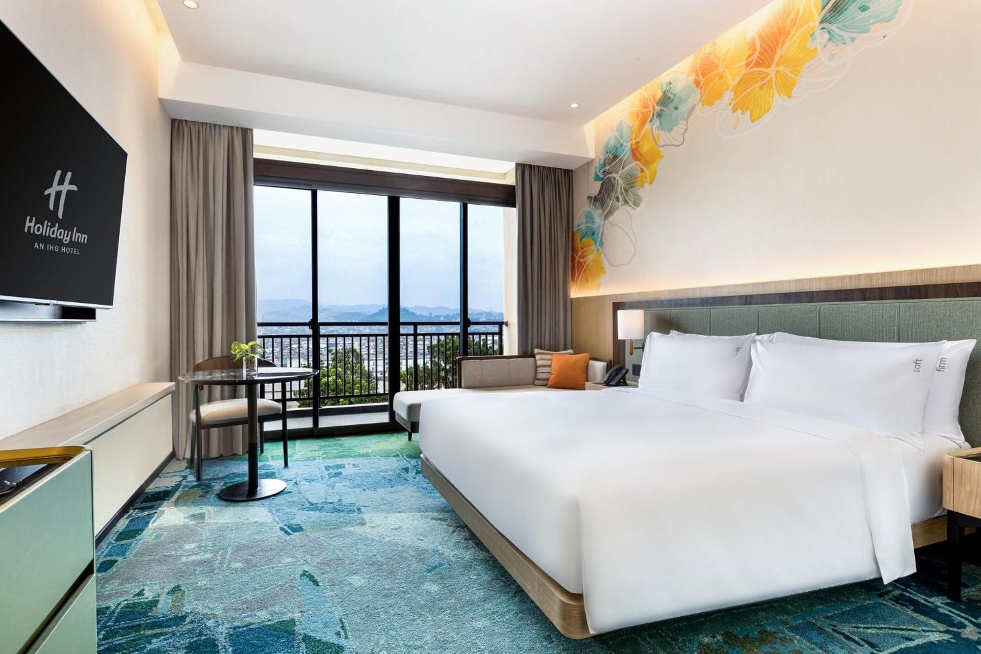 Holiday Inn Lampung Bukit Randu By Ihg Bandar Lampung Exterior photo